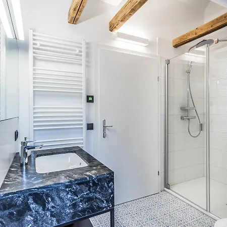 Designer Boutique Trauttmansdorffgasse Lägenhet *