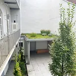 Designer Boutique Trauttmansdorffgasse *