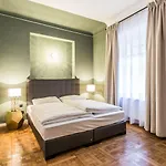 Designer Boutique Trauttmansdorffgasse