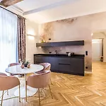Designer Boutique Trauttmansdorffgasse Apartment Graz
